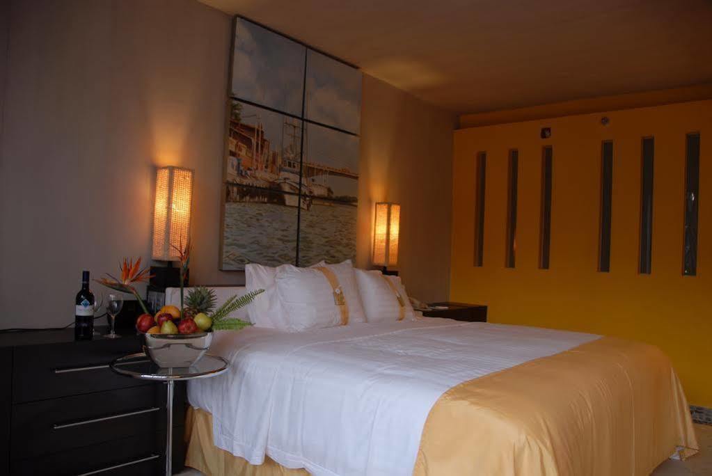 Courtyard By Marriott Tuxpan  Exterior photo